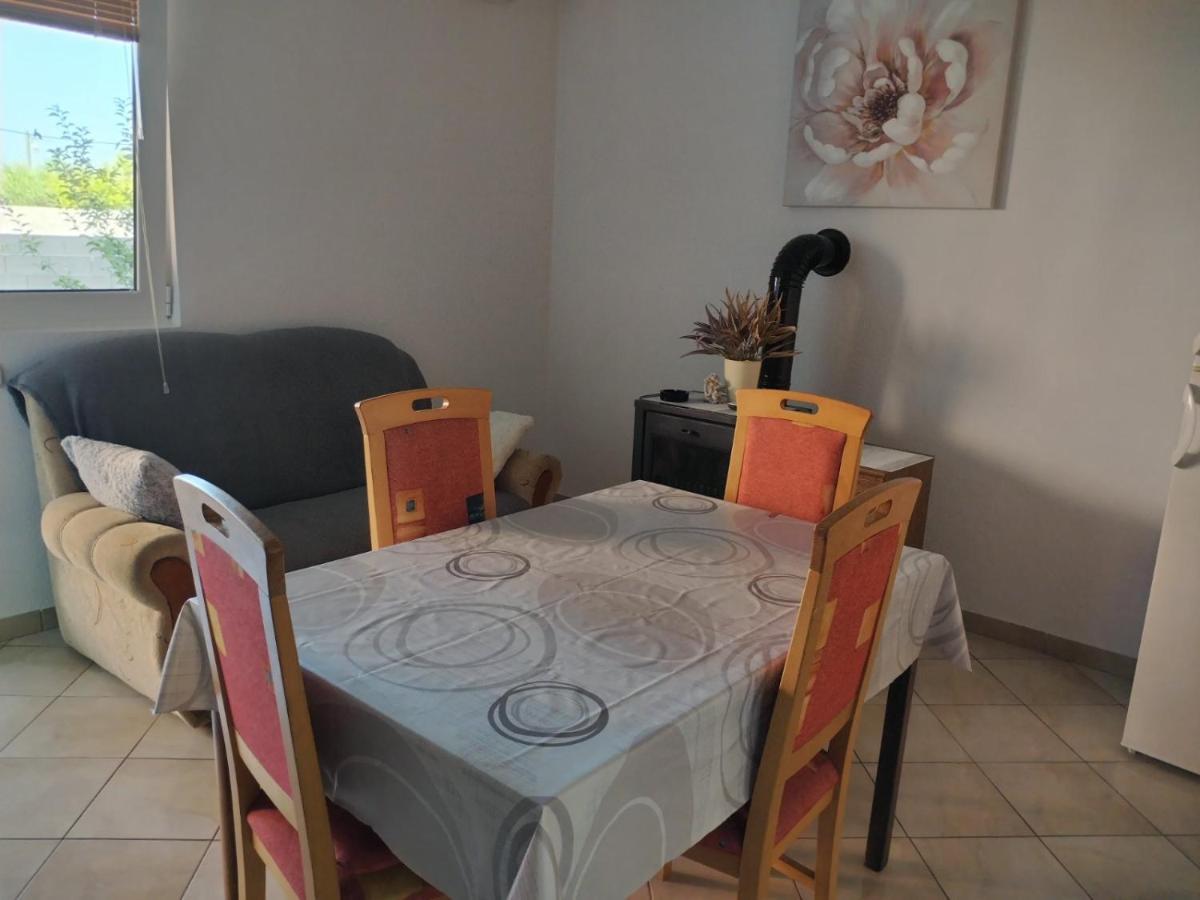ביוגראד נה מורו Apartman Kristina Sa Dvije Sobe מראה חיצוני תמונה